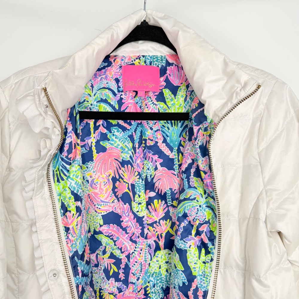 Lilly Pulitzer Women's White Ruffle Down Preppy Soft Girl Puffer Jacket Size 2 - Picture 11 of 13